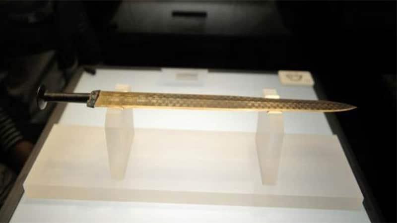 Mơ thấy kiếm là giấc mơ mang điềm báo gì?